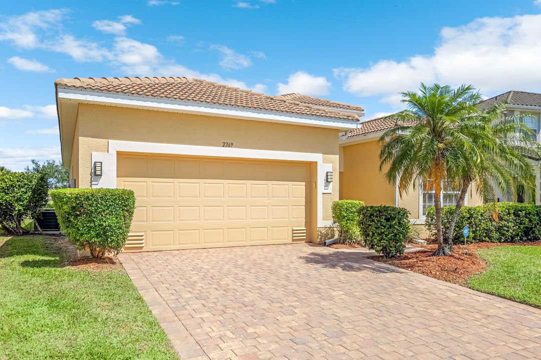 2269 Cape Heather Cir, Cape Coral, FL 33991