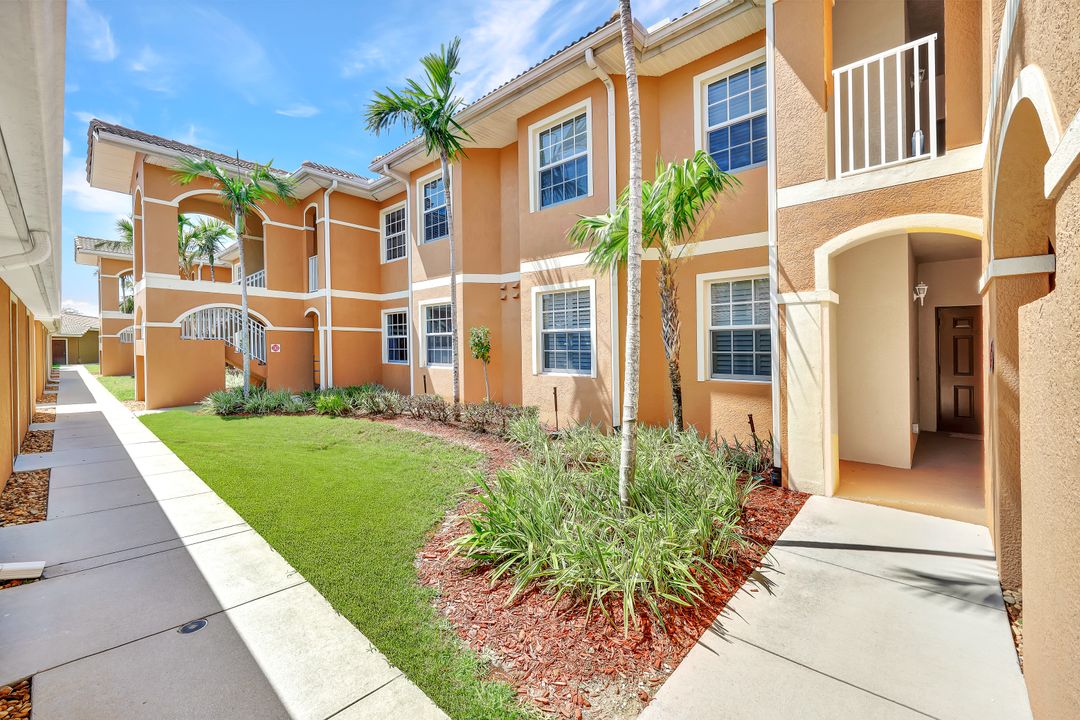 1107 Winding Pines Circle #205, Cape Coral, FL 33909