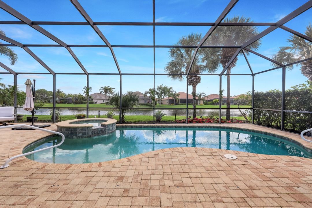 9685 Cobalt Cove Cir, Naples, FL 34120