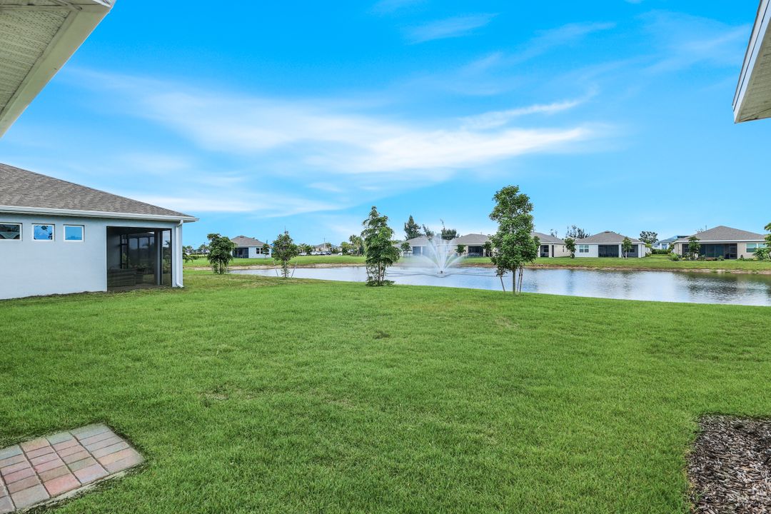 421 Coral Reef Pl, Cape Coral, FL 33993