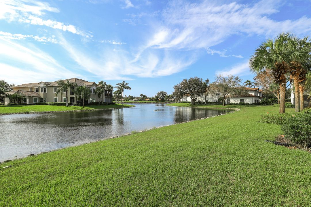 4435 Dover Ct #703, Naples, FL 34105