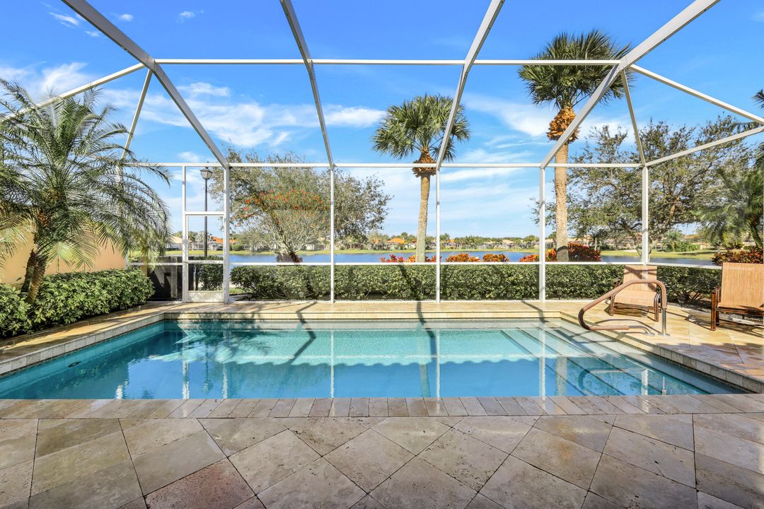 2992 Gilford Way, Naples, FL 34119