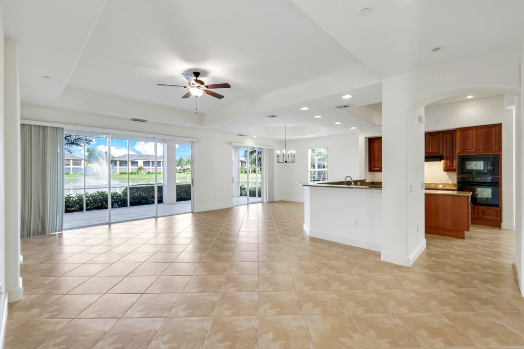 514 Avellino Isles Cir #3102, Naples, FL 34119