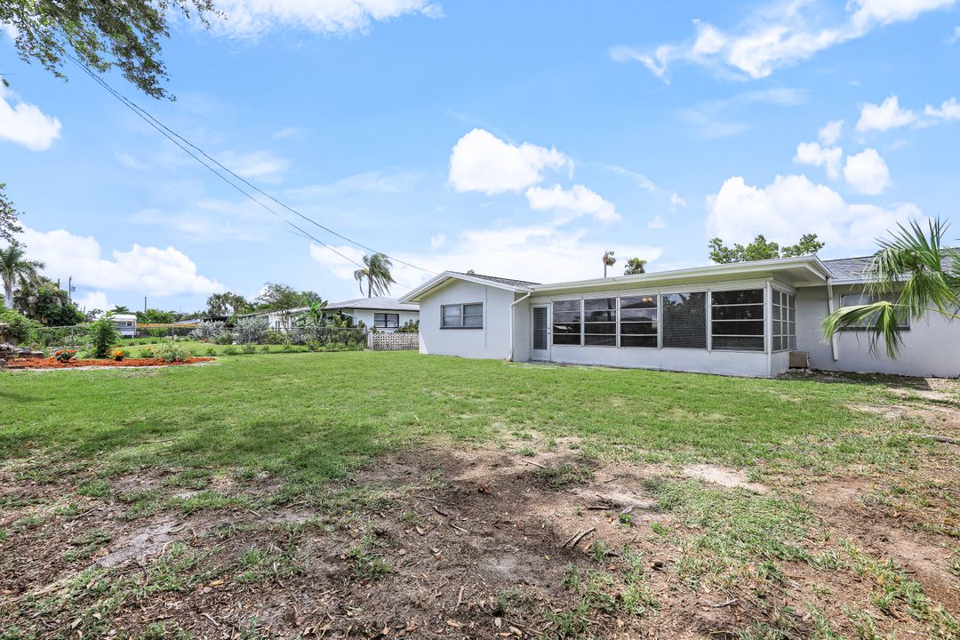 1732 Cornwallis Pkwy, Cape Coral, FL 33904