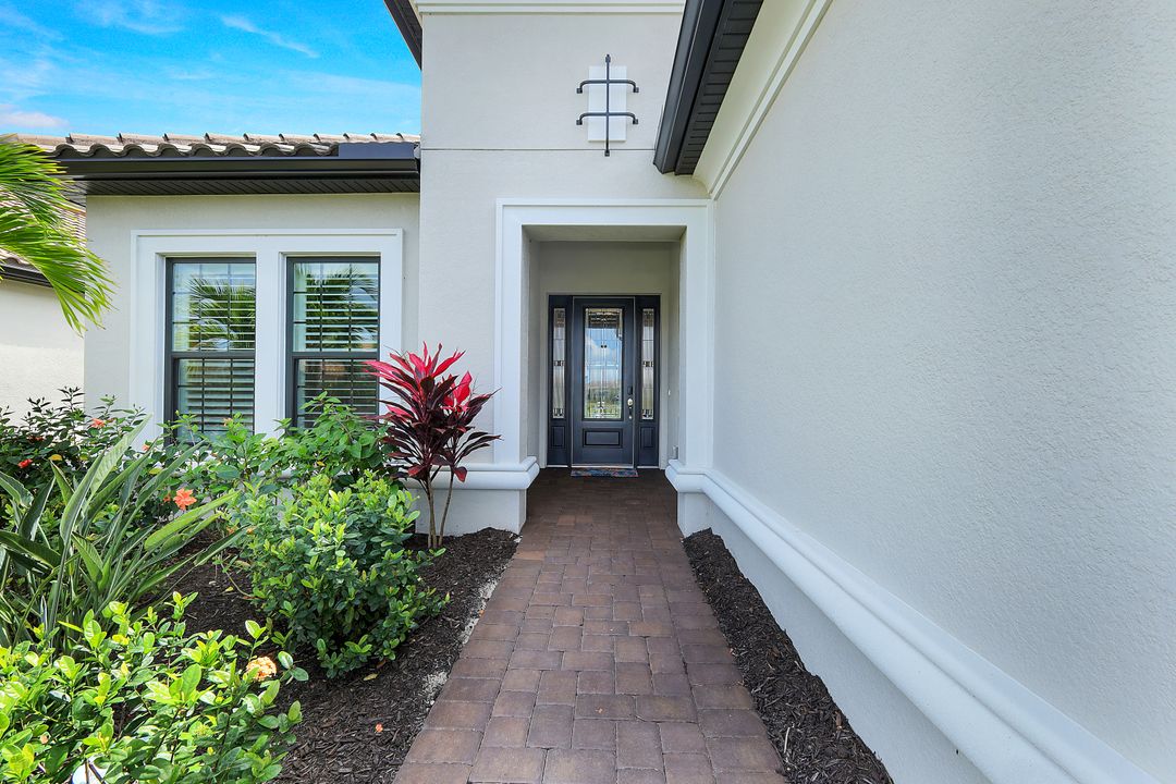 15240 Turin Dr, Naples, FL 34114