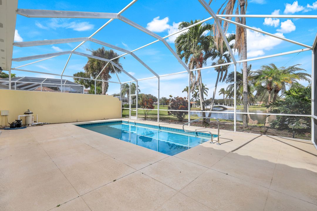 4048 Trinidad Way, Naples, FL 34119