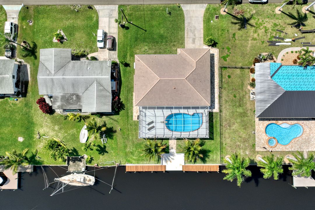 5303 SW 2nd Pl, Cape Coral, FL 33914