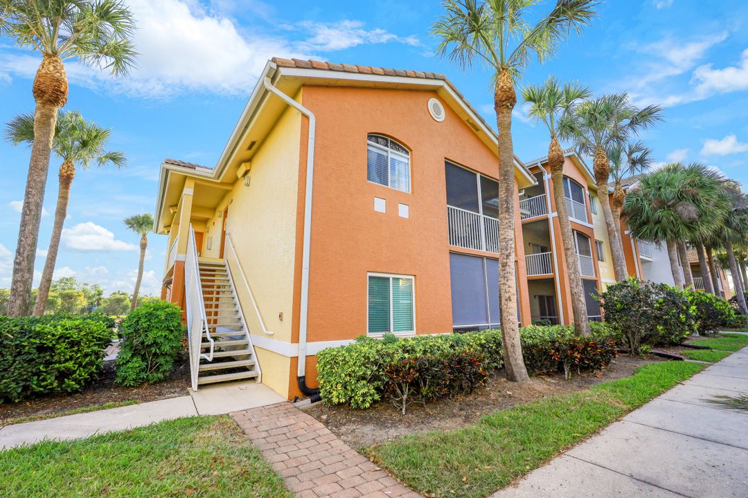 6450 Aragon Way APT 208, Fort Myers, FL 33966