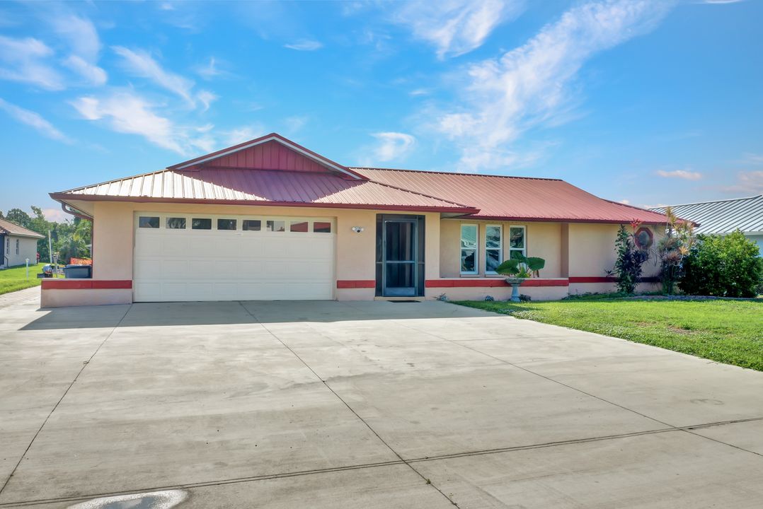 7219 Reymoor Dr, North Fort Myers, FL 33917