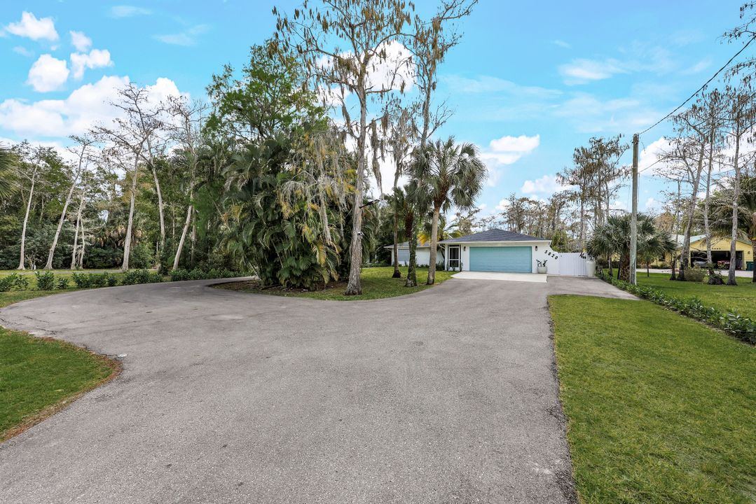 5820 Lancewood Way, Naples, FL 34116