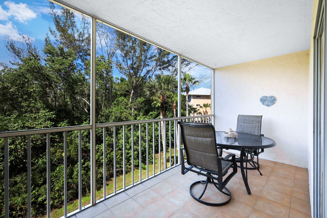 3041 Sandpiper Bay Cir #H-203, Naples, FL 34112