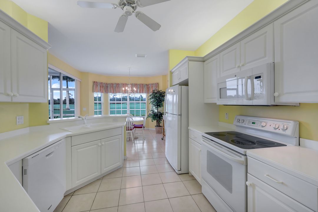 6025 Pinnacle Ln #6-602, Naples, FL 34110