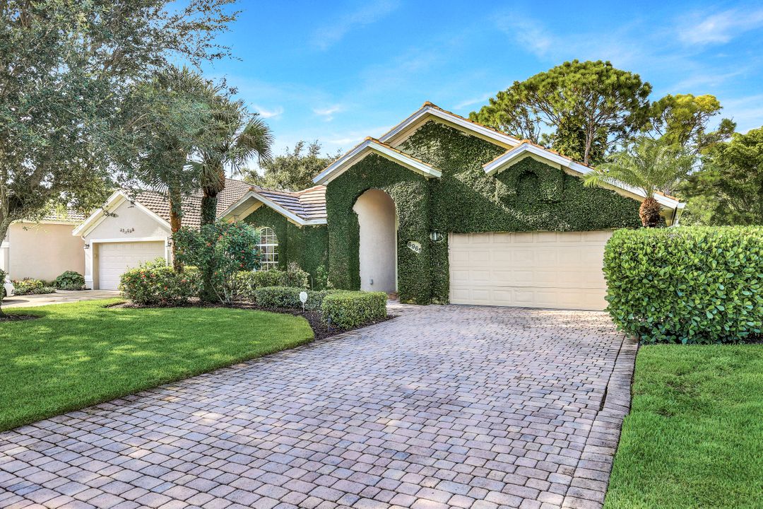 6965 Burnt Sienna Cir, Naples, FL 34109