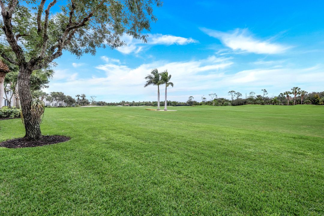 6025 Pinnacle Ln #6-602, Naples, FL 34110