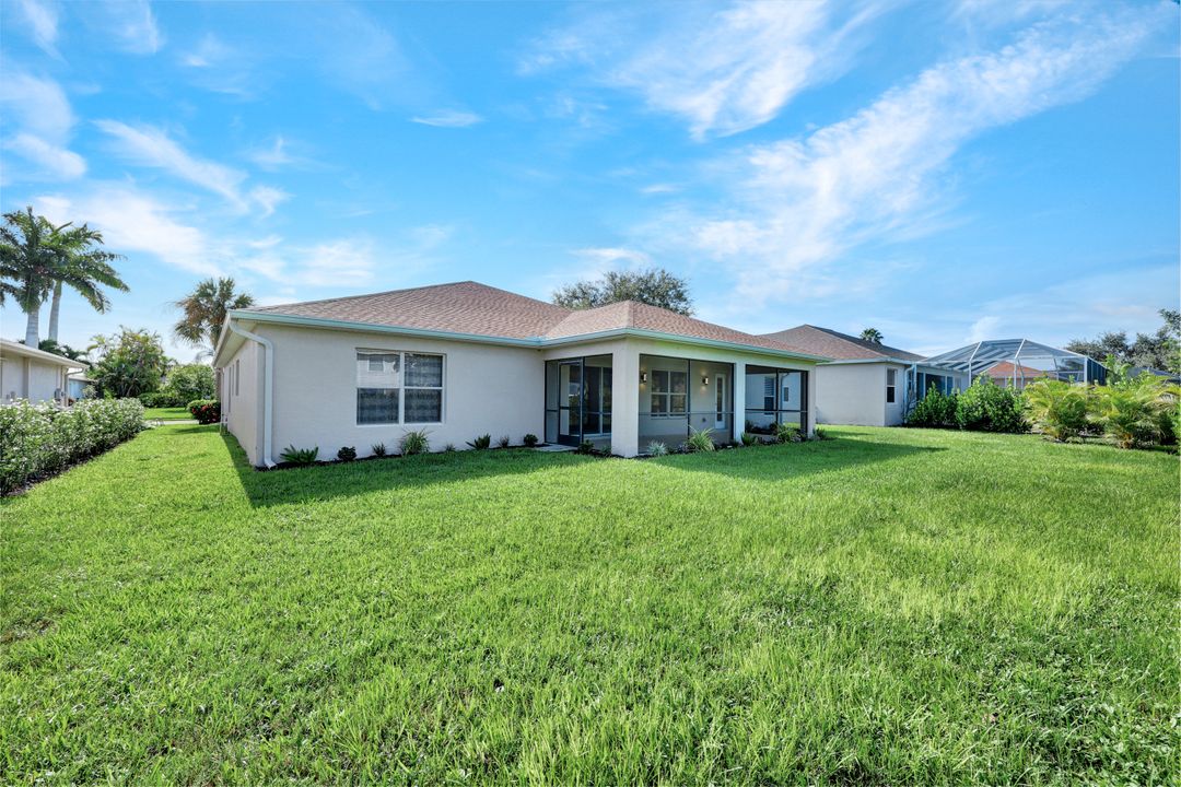 23385 Olde Meadowbrook Cir, Bonita Springs, FL 34134