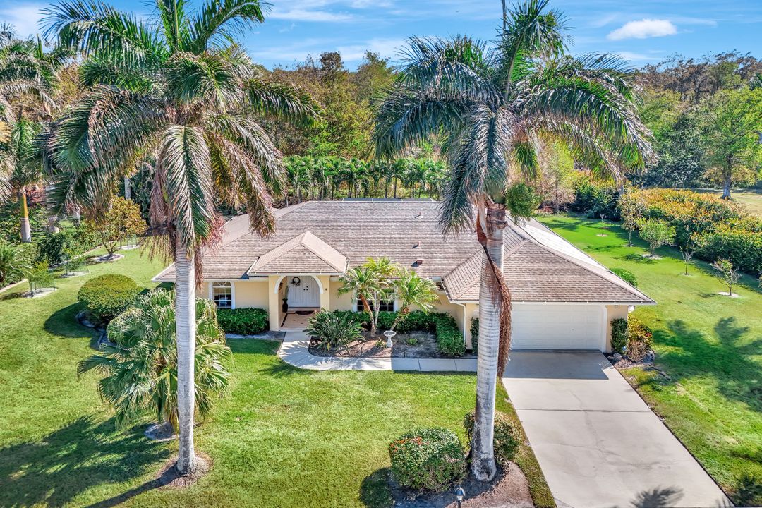 630 St Andrews Blvd, Naples, FL 34113