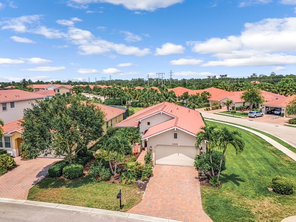 13499 Cambridge Ln, Naples, FL 34109