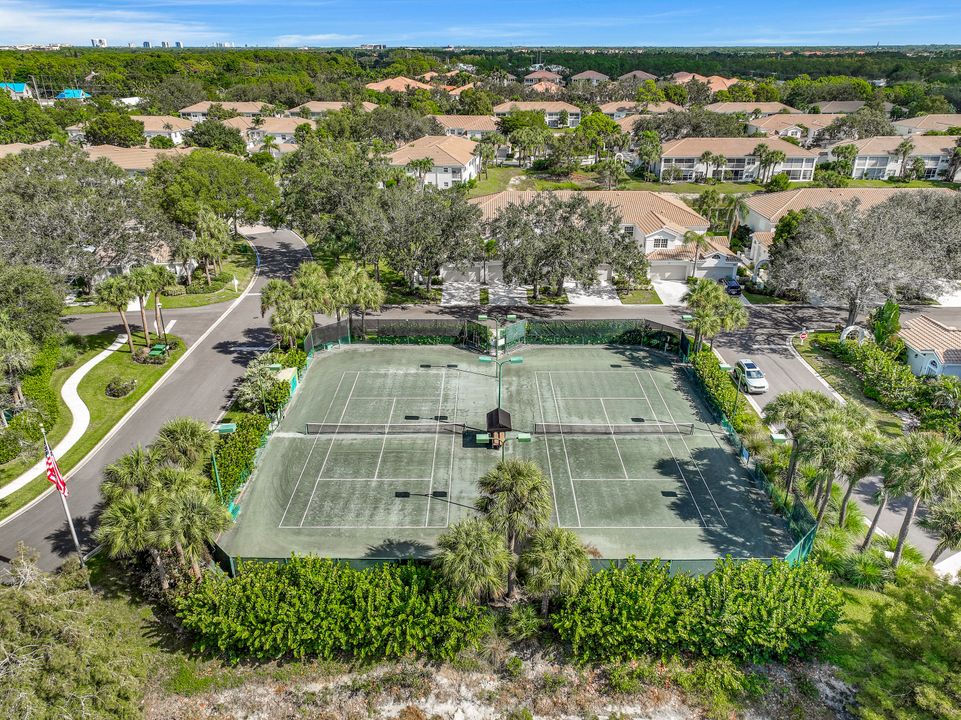 6808 Satinleaf Rd S #204, Naples, FL 34109