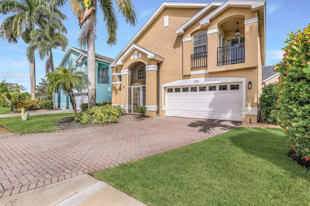 3562 Kent Dr #10, Naples, FL 34112