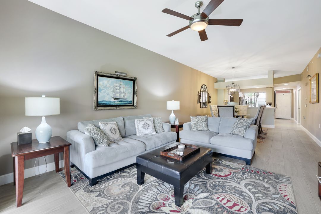 2395 Bayou Ln #7, Naples, FL 34112