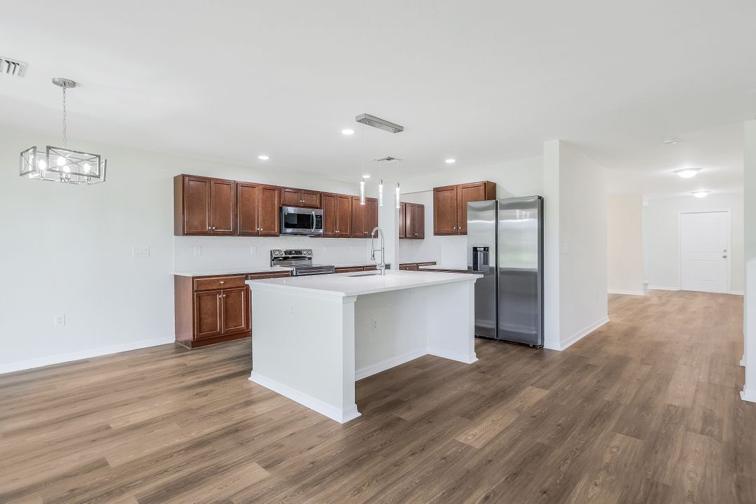 19413 Mossy Ledge Terrace, Lehigh Acres, FL 33936