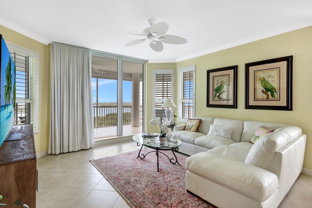 325 Dunes Blvd #1007, Naples, FL 34110