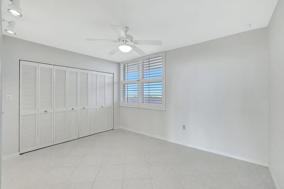 6101 Pelican Bay Blvd, Naples, FL 34108