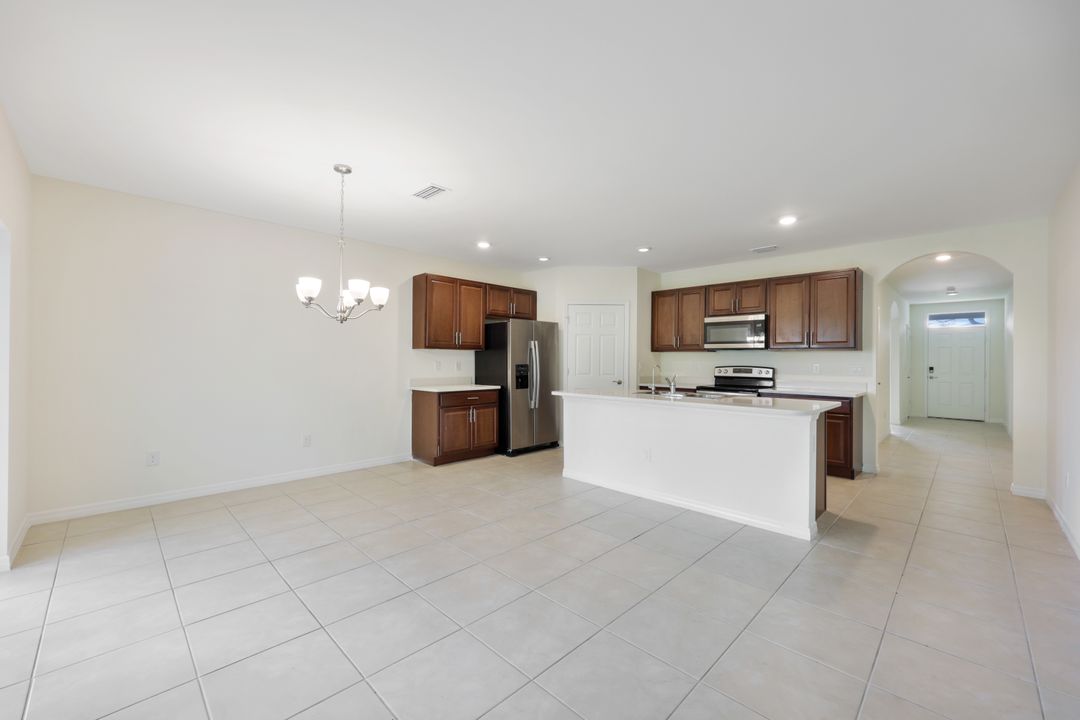 3118 NW 17th Ave, Cape Coral, FL 33993