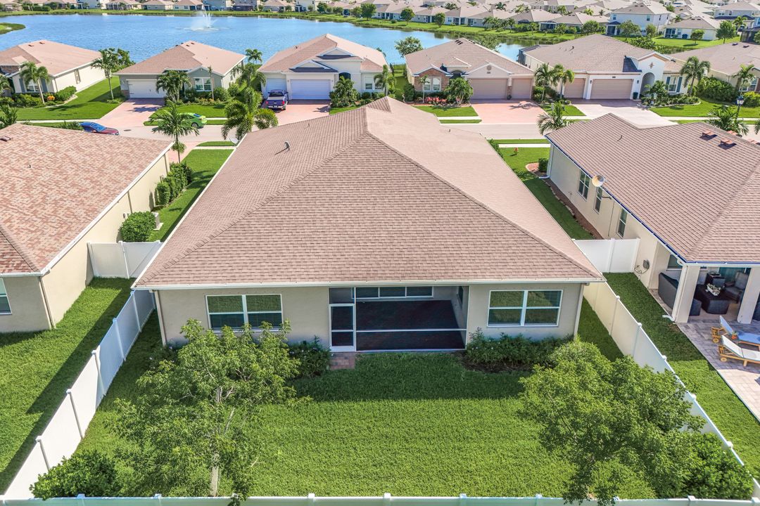 2630 Corona Ln, Cape Coral, FL 33909