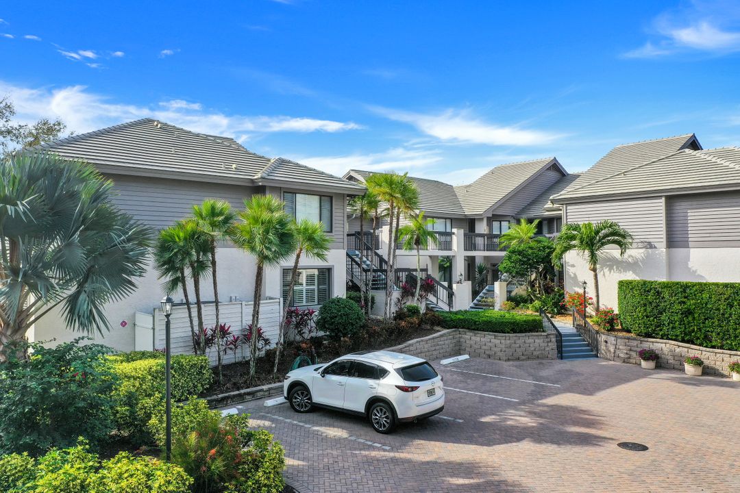 4021 Whiskey Pointe Ln #201, Bonita Springs, FL 34134