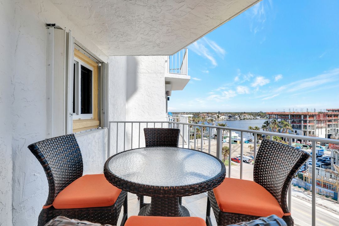 9051 Gulf Shore Dr  #603, Naples, FL 34108