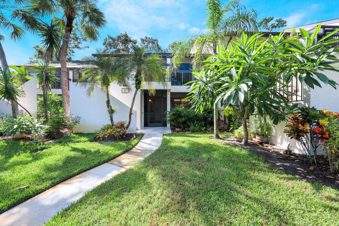 1814 Kings Lake Blvd #102, Naples, FL 34112