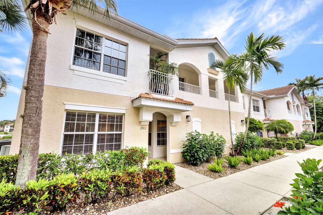 3047 Horizon Ln #1901, Naples, FL 34109