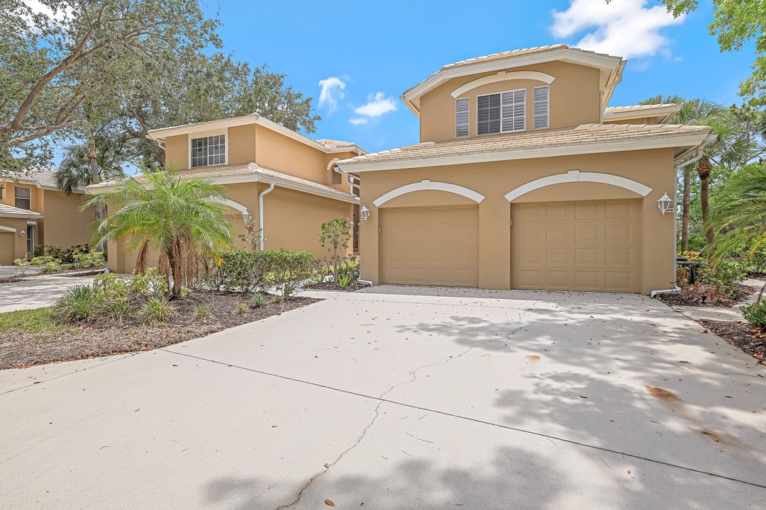 24706 Lakemont Cove Ln #202, Bonita Springs, FL 34134