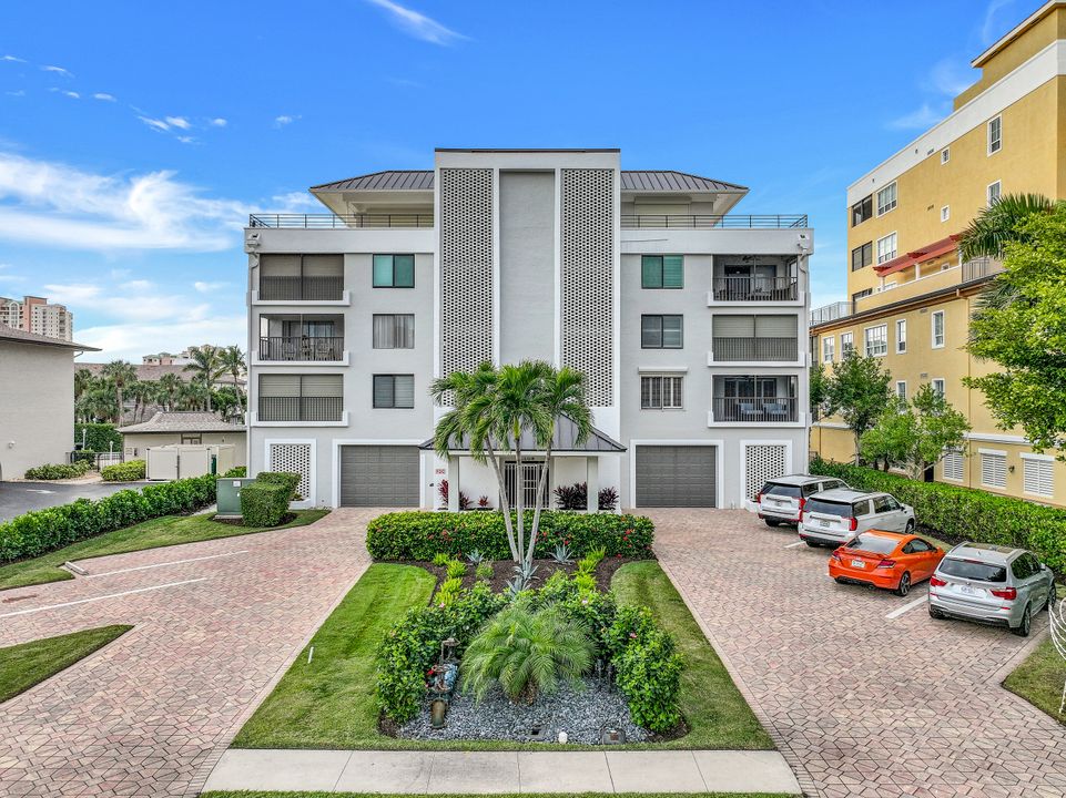 910 Panama Ct #202, Marco Island, FL 34145