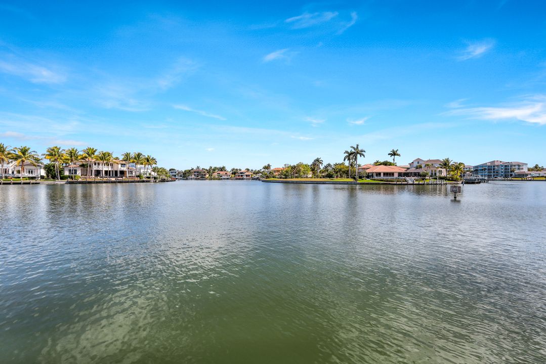 4400 Gulf Shore Blvd N #406, Naples, FL 34103