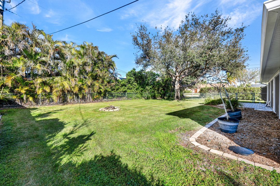 627 SE 18th Terrace, Cape Coral, FL 33990