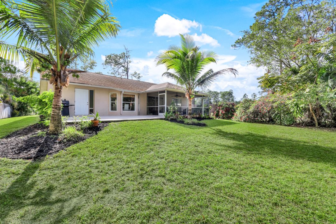 5977 Star Grass Ln, Naples, FL 34116