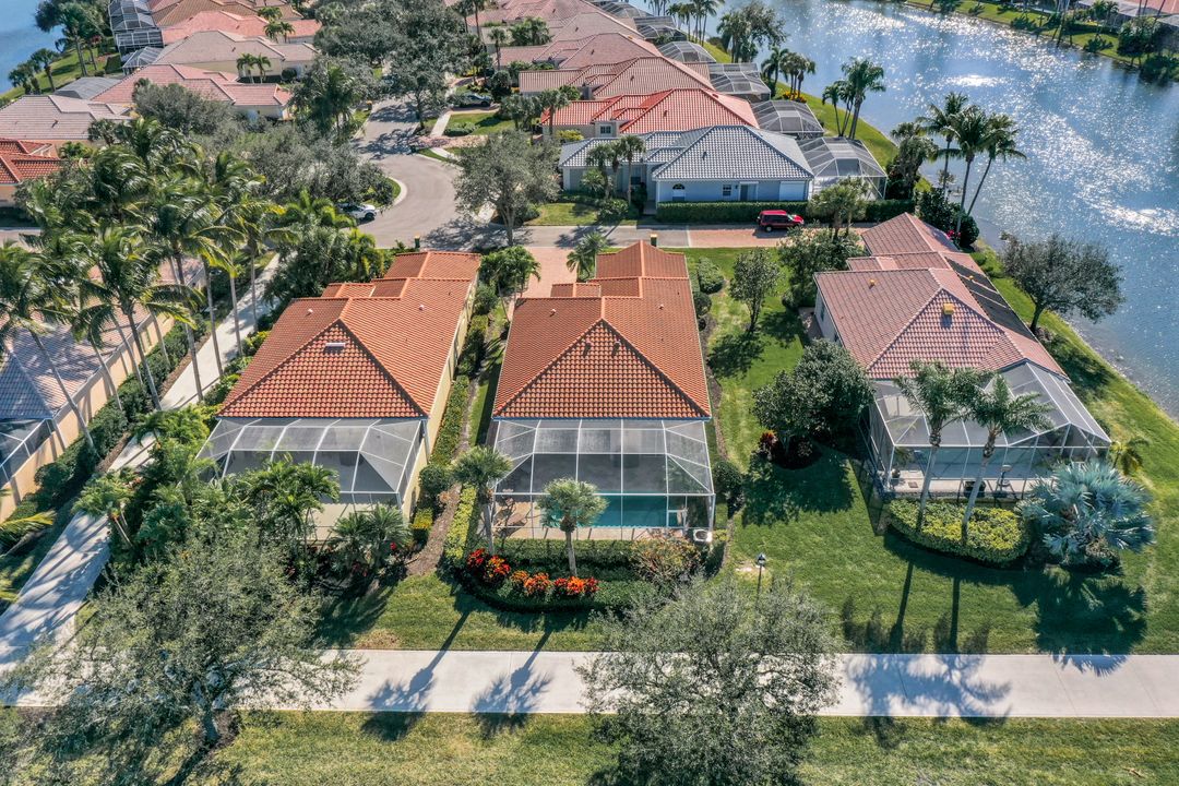 2992 Gilford Way, Naples, FL 34119