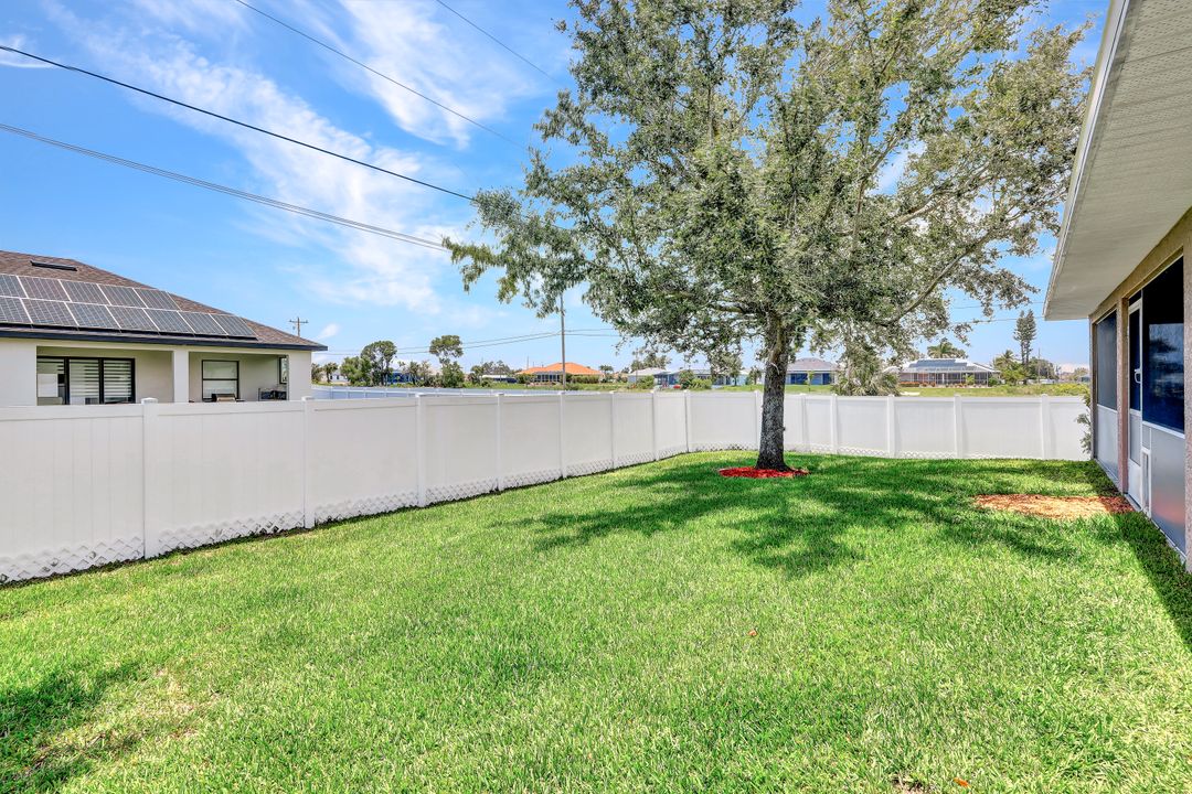 512 NE 2nd Ave, Cape Coral, FL 33909