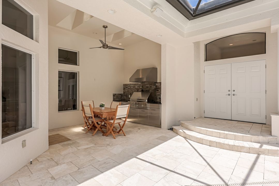 15299 Devon Green Ln, Naples, FL 34110