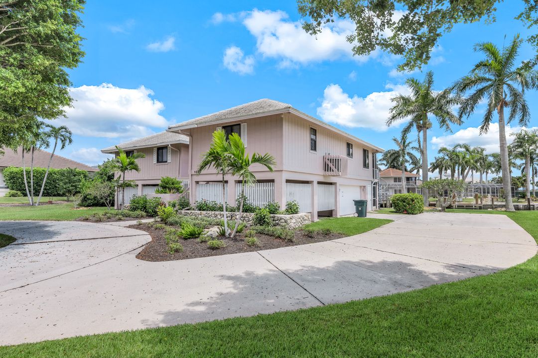 1041 S Barfield Dr, Marco Island, FL 34145