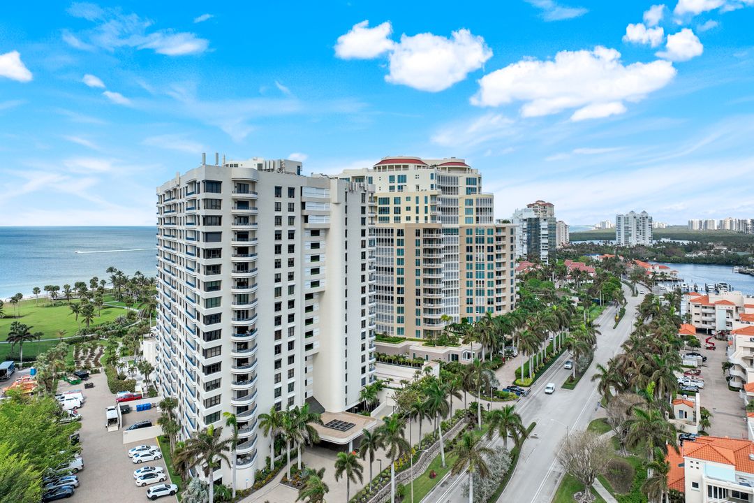 4451 Gulf Shore Blvd N #301, Naples, FL 34103