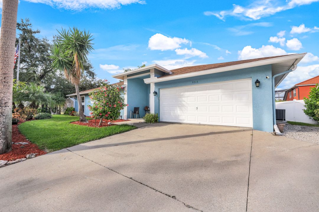 9315 Pennsylvania Ave, Bonita Springs, FL 34135