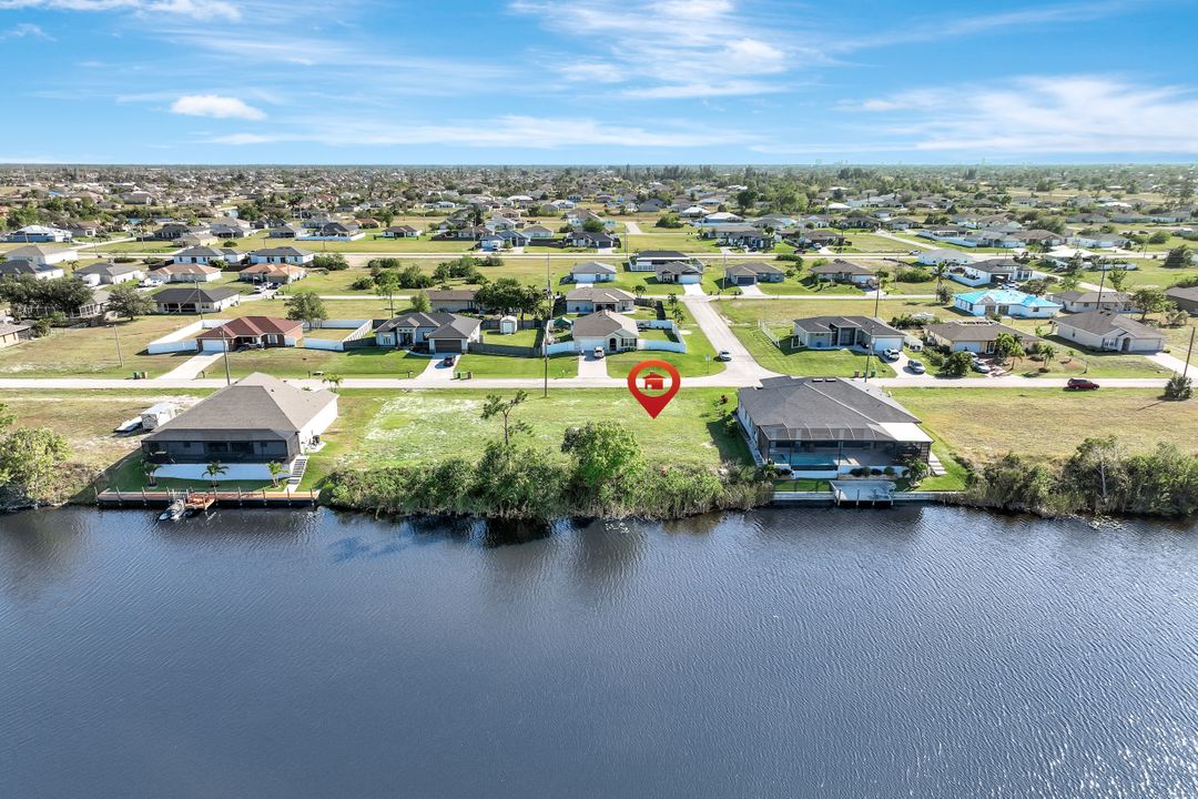 1802 NW 9th Ave, Cape Coral, FL 33993