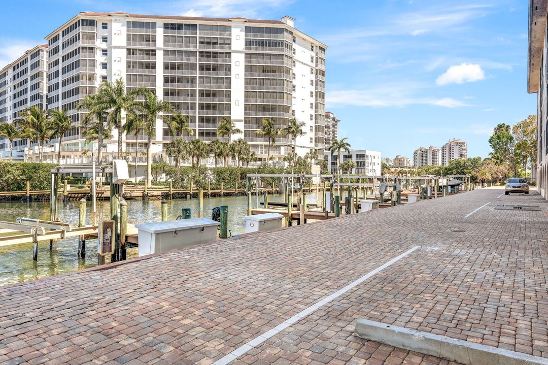 271 Southbay Dr #254, Naples, FL 34108