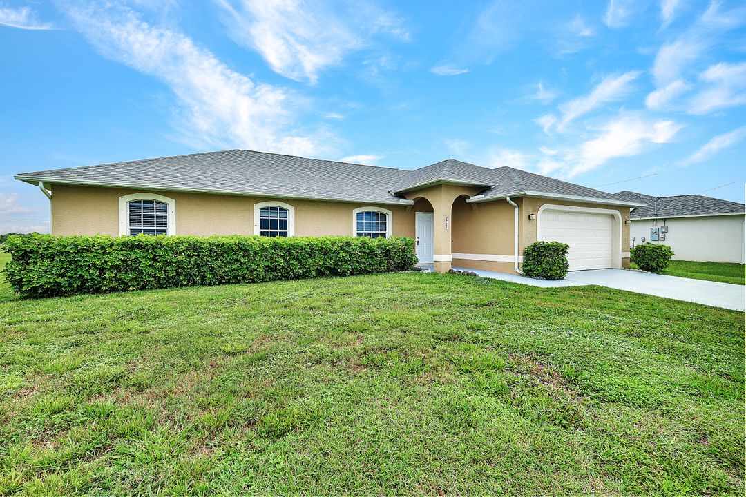 2721 NW Juanita Pl, Cape Coral, FL 33993