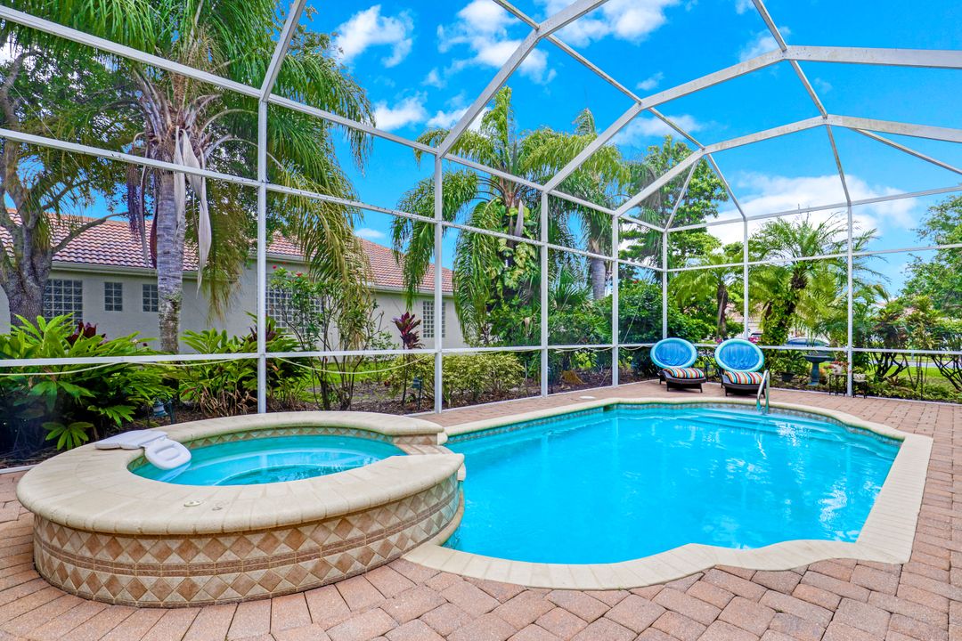 3350 Sandpiper Way, Naples, FL 34109