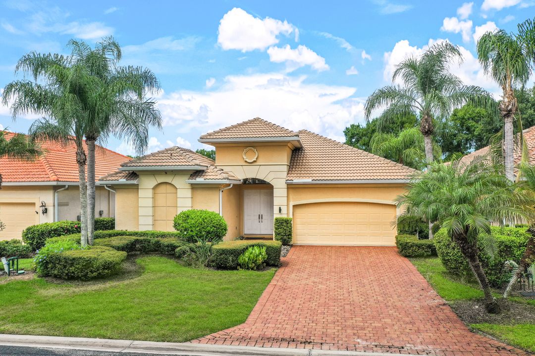 6761 Bent Grass Dr, Naples, FL 34113