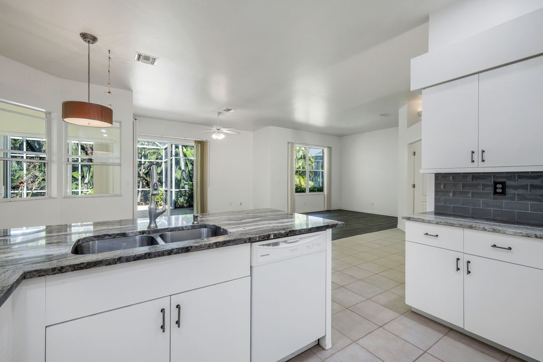 25580 Springtide Ct, Bonita Springs, FL 34135